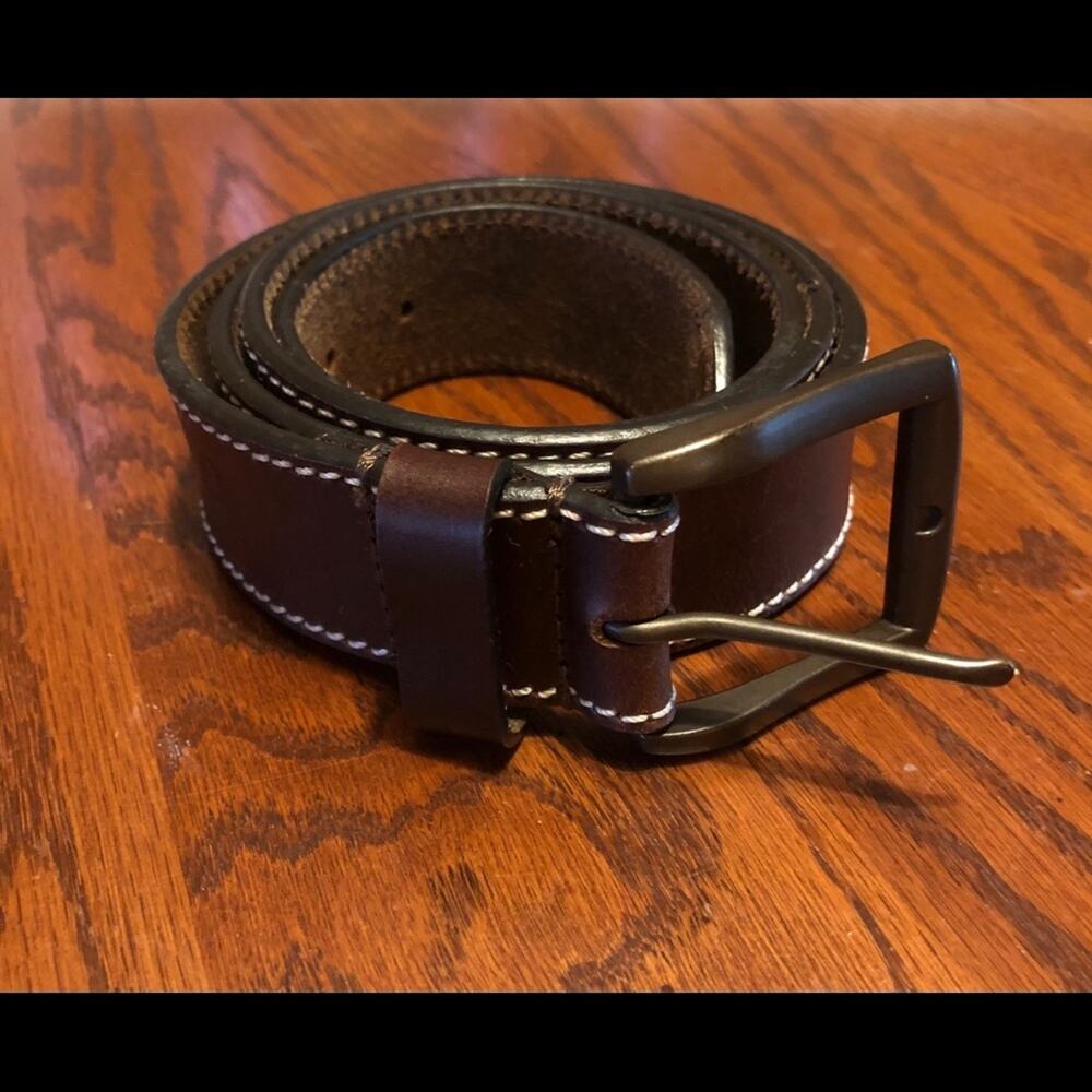 Timberland men’s brown leather belt.